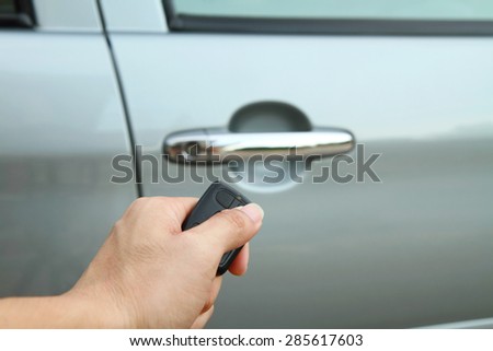 Lock the car by remote / car remote