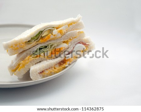 egg sandwich/sandwich
