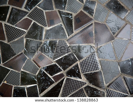 Broken tile wall/Broken tile