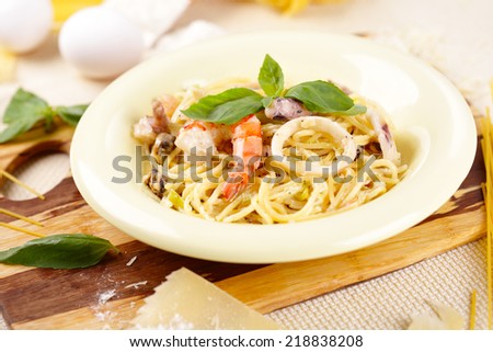 Spaghetti with seafood