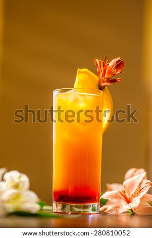 Cocktail tequila sunrise