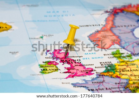 Map of England with a yellow pushpin stuck