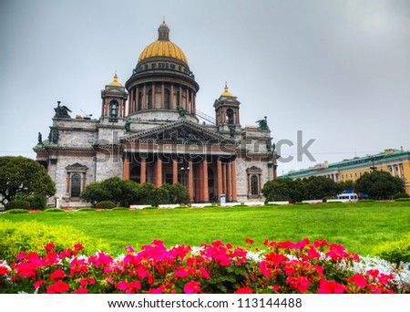 Saint Isaac\'s Cathedral (Isaakievskiy Sobor) in Saint Petersburg, Russia in the morning