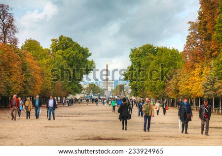 PARIS - OCTOBER 9: Place de la Concorde with Luxor obelisk on October 9, 2014 in Paris, France. It\'s one of the major public squares in Paris and the largest square in the French capital.