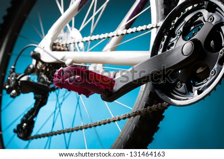 mountain bike, front sprocket and pedal