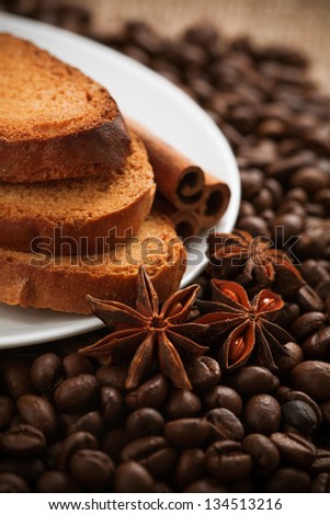 Full-flavored crackers with coffee beans