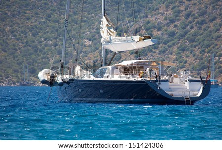 luxury yacht in kekova, reflection of the waves on the yacht