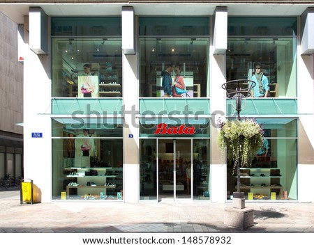 Geneva - August 3: A Retail Outlet For Bata Stores On August 3, 2013 In Geneva, Switzerland. Bata Manufacturers And Sells Footwear To One Million Customers Per Day Through 5,000 Retail Stores.