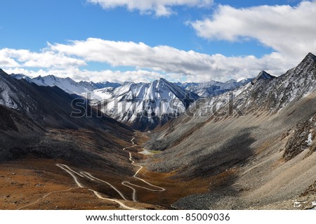 road to heaven (winding road in tibet valley)