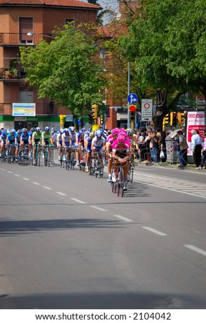 Giro d'Italia 2006 being led by the T-Mobile team. Location: Reggio Emilia