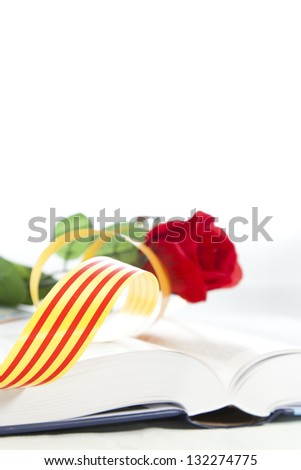 It is a day that they traditionally Catalunya couples a rose i give away a book