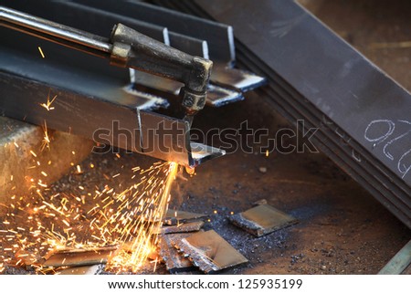metal cutting with acetylene torch