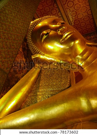 Reclining Buddha Statue in Po Temple