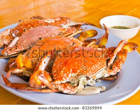 Steamed blue swimming crab dish