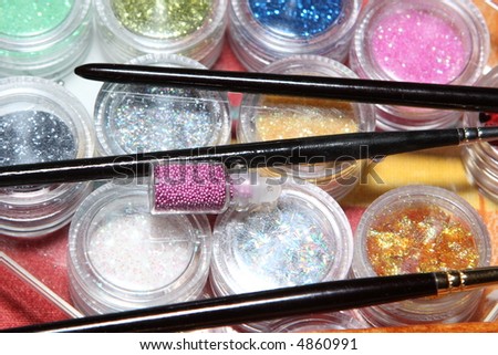 Paints, brushes for design and escalatings of nails
