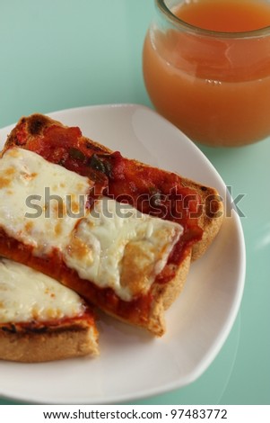 Pizza toast