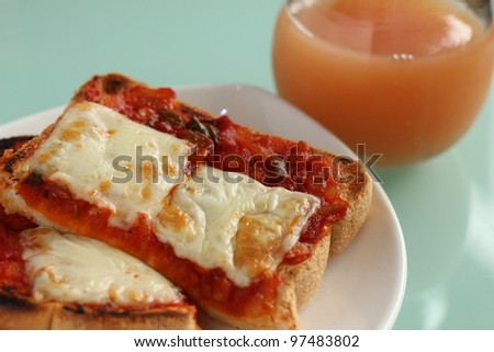 Pizza toast