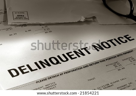 Past due notice of delinquent account late payment warning notice letter with principal and interest statement as a legal notification of delinquency (fictitious notice)