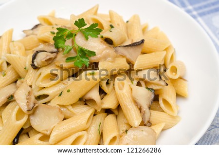 Mushrooms pasta