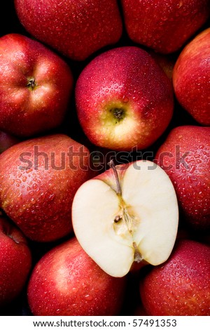 Fresh & juicy red apples