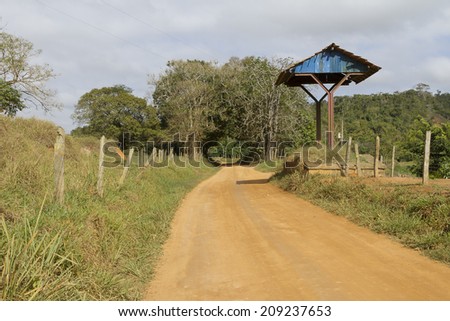 Brazilian rural road, the old rail bed