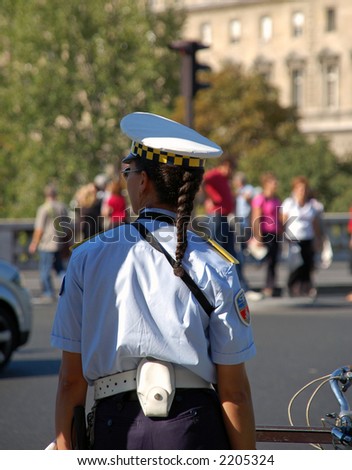 Female police officer from Paris\' municipal police