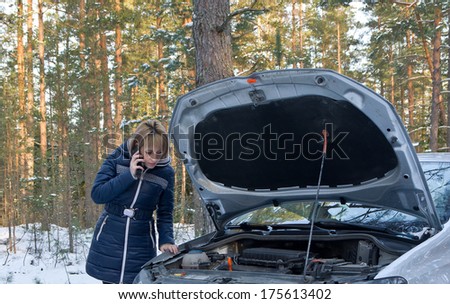 Winter car breakdown, Woman call for help, road assistance