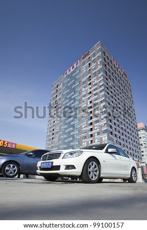 BEIJING-MARCH 31, 2012. Mercedes Benz parked on March 31, 2012 in Beijing. China is the world\'s fastest-growing market for Western luxury cars brands thanks to a new class of super-rich consumers.