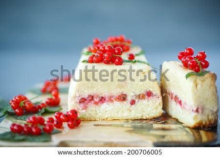 Cottage cheese casserole stuffed with red currants