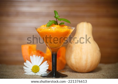 sweet pumpkin smoothies with chunks of pumpkin and mint