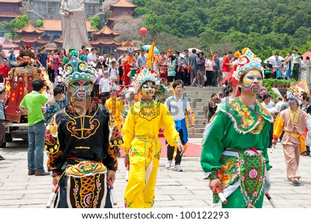 GUANGZHOU, CHINA  - APR 13: Prayer ceremony on Apr 13, 2012 in Mazu Culture Festival. This is China\'s traditional festivals, Held on the Mar 21 lunar each year, Pray the sea god bless people.