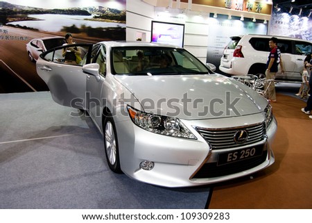 GUANGZHOU, CHINA - JUL 29: LEXUS ES250 car on 2012 Guangzhou Imported Luxury Automobile Exhibition,on July 29, 2012 in Guangzhou China,This is a large international car exhibition