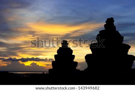 Phnom Bakheng sunset, Siem reap,Cambodia, was inscribed on the UNESCO World Heritage List in 1992.