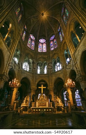 Notre Dame de Paris carhedral interior navealtar rose windo