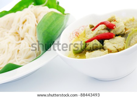 Green curry fish balls and noodles.