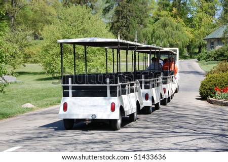 trolley tour in Historical Spring Grove Cemetery
