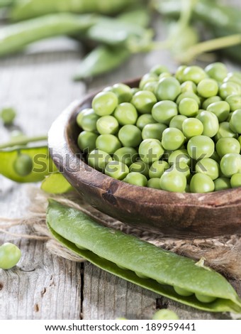 Small bowl with some fresh harvested Peas