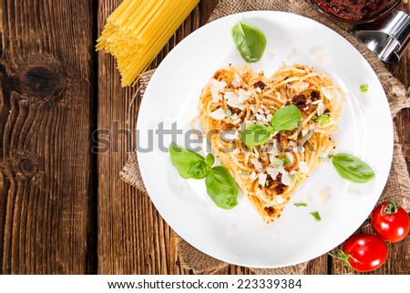 Pasta Heart (Spaghetti with Tomato Pesto, Basil and Parmesan Cheese)