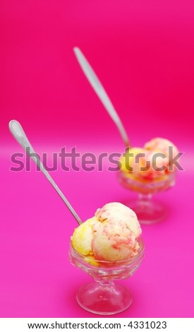 Peach and strawberry ice cream