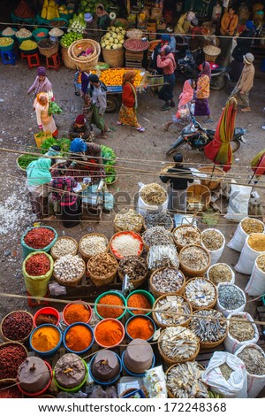 Mandalay, Myanmar-December 24: Morning Fresh Market In Central Mandalay. The Biggest Local Market Of The City On December 24, 2013 In Mandalay, Myanmar.
