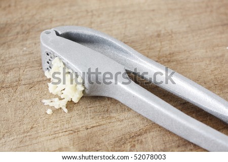 Crushed garlic
