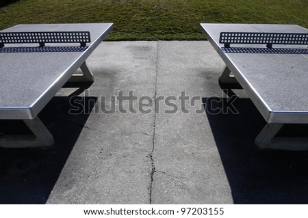 Two outside Ping-pong table and symetric shadows