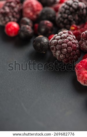 [Obrazek: stock-photo-frozen-berries-border-food-b...682776.jpg]