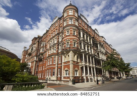 Grand Victorian mansions in Kensington, London, UK