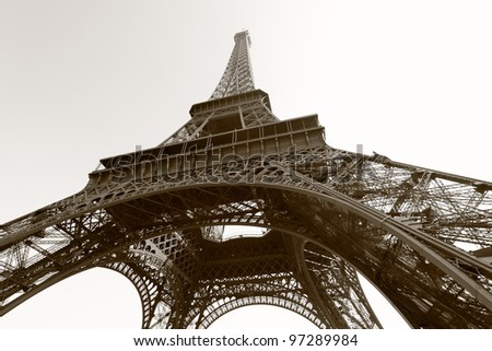 Free Eiffel Tower Picture Sepia on Eiffel Tower  Paris  Black And White Image Sepia Toned Stock Photo