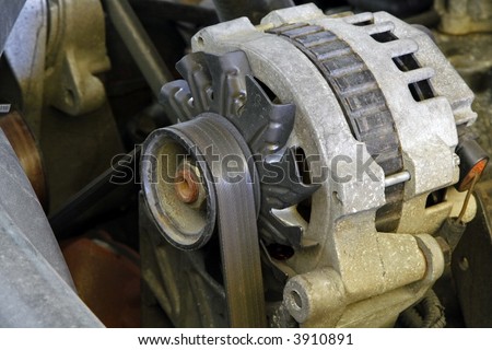 Automobile engine electrical system alternator
