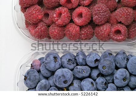 Wild berries: raspberries, blueberries