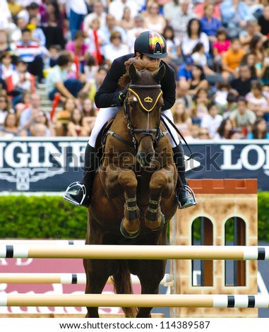 BARCELONA - SEPTEMBER 23: Gonzalo Anon in action during the CSIO 101th International jumping competition in Real Club Polo Barcelona, on September 23, 2012, Barcelona, Spain.