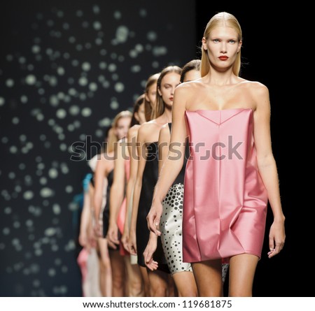 MADRID SEPTEMBER 01 Models walking on the Amaya Arzuaga catwalk during the Cibeles Madrid Fashion Week runway on September 01 2012 in Madrid MADRID SEPTEMBER 01 Models walking on the Amaya Arzuaga catwalk during the Cibeles Madrid Fashion Week runway on September 01 2012 in Madrid