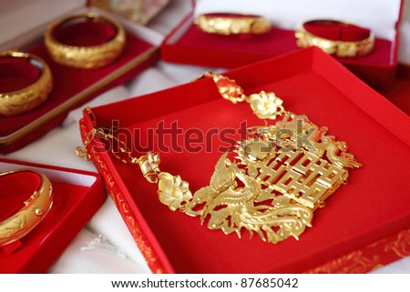 CHINESE GOLD WEDDING JEWELRY